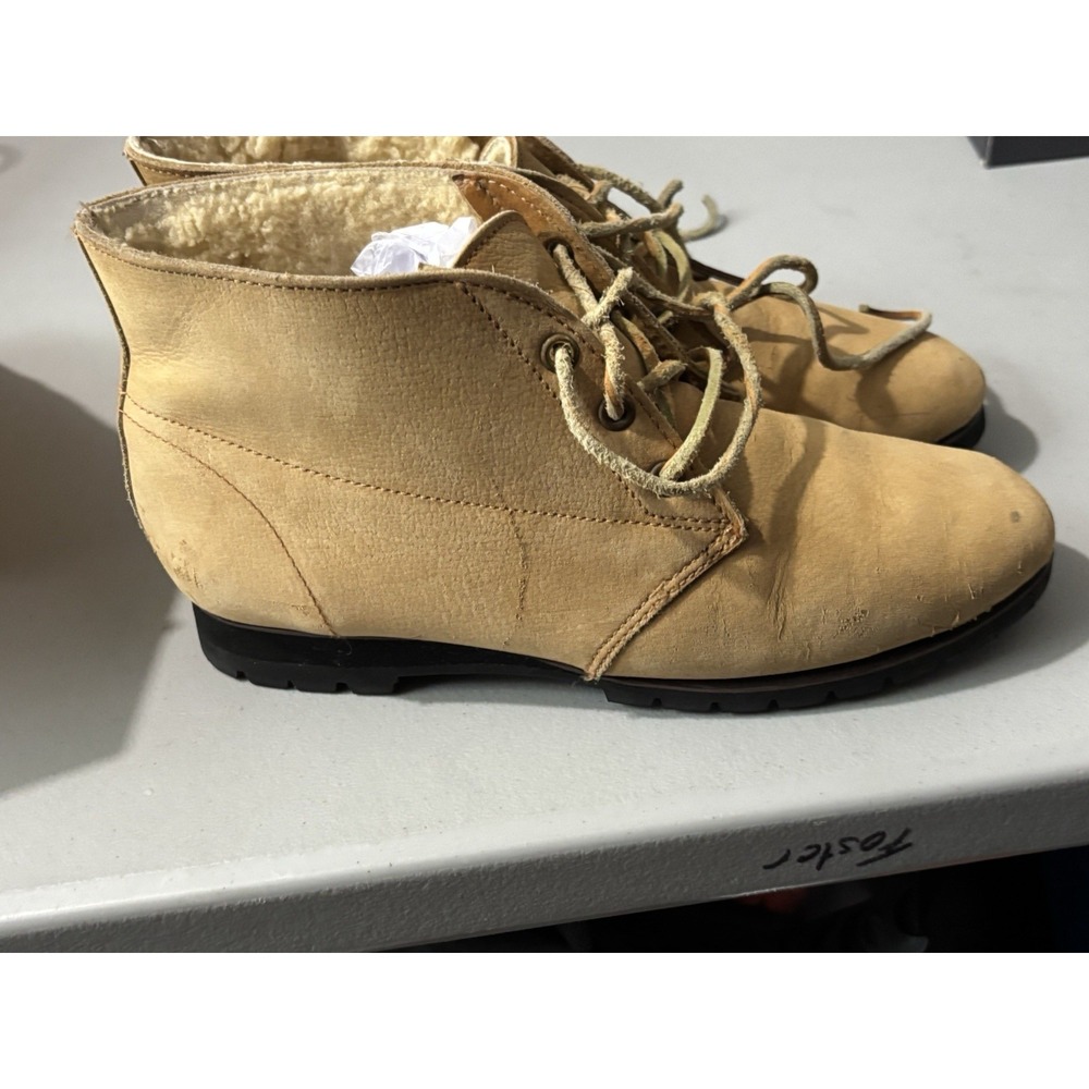 Vtg Tan Ankle Boots Vibram Soles Fleece Lined 9